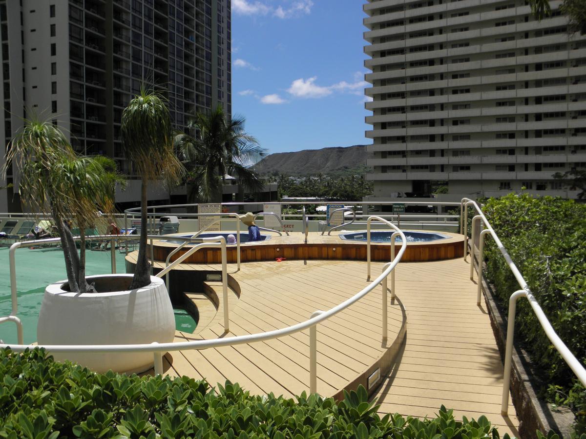 Ocean & Diamond Head Views - Near Beach - Parking! Гонолулу Экстерьер фото